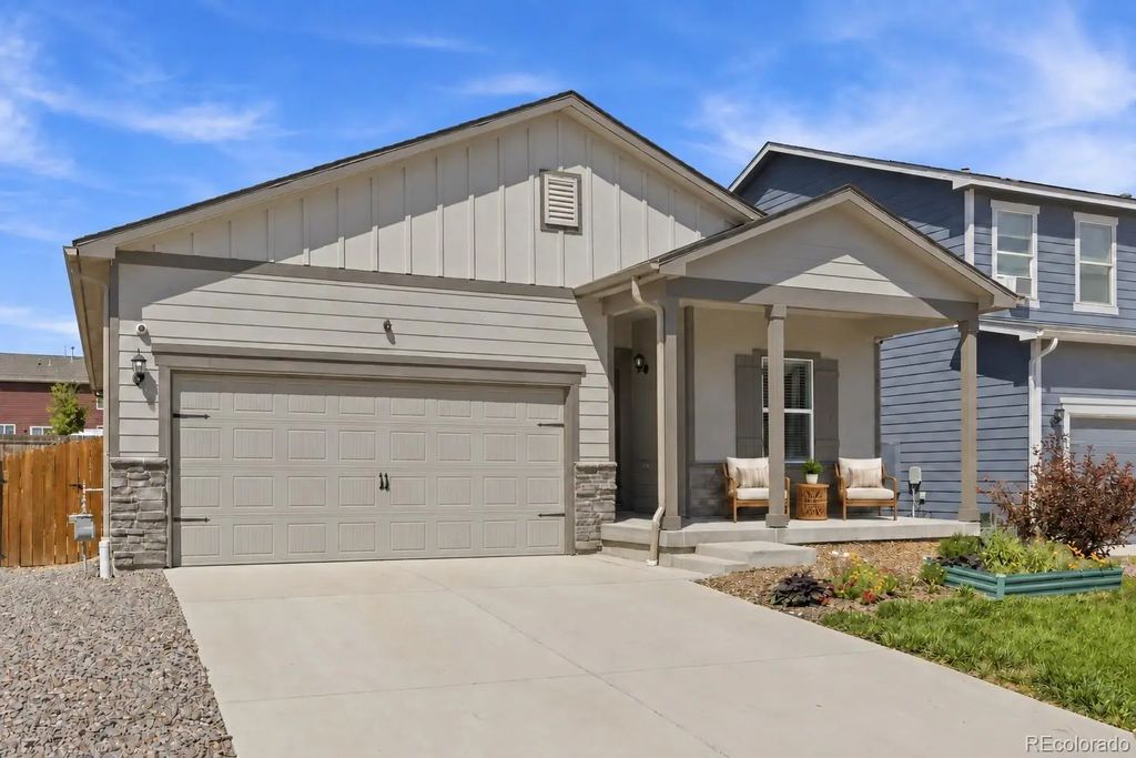389 Maple Street, Bennett