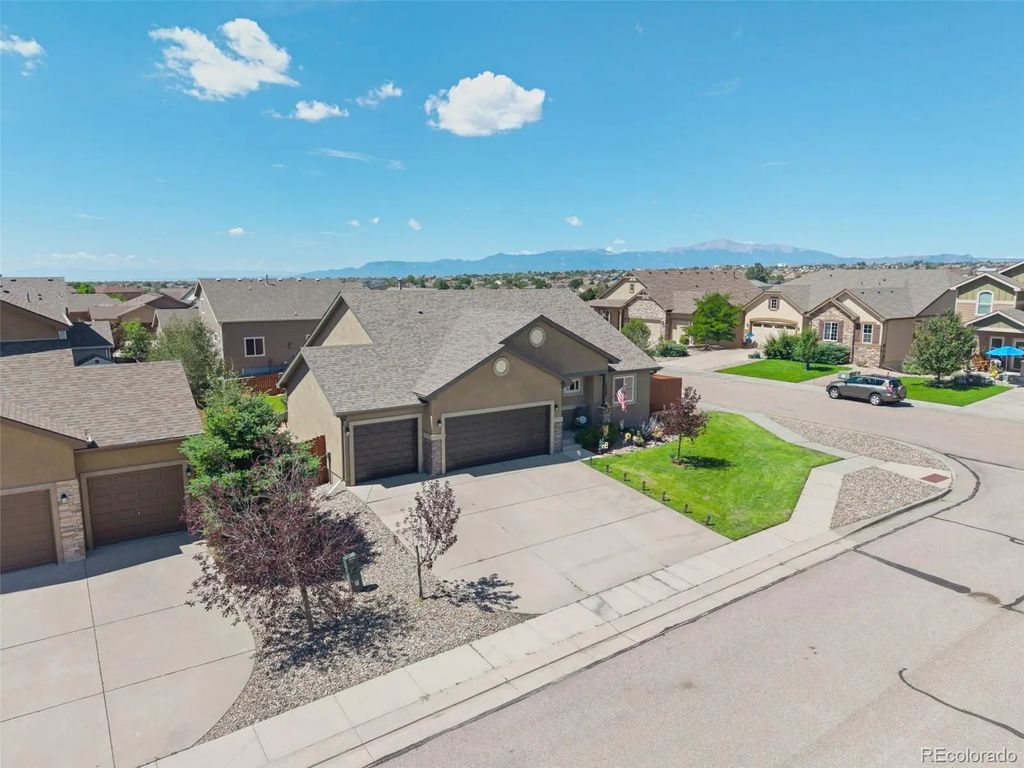 12407 Mount Bross Place, Peyton