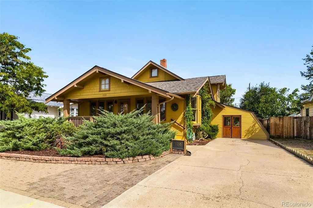 128 S 8th Avenue, Brighton