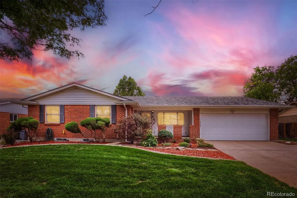 687 S Oswego Court, Aurora