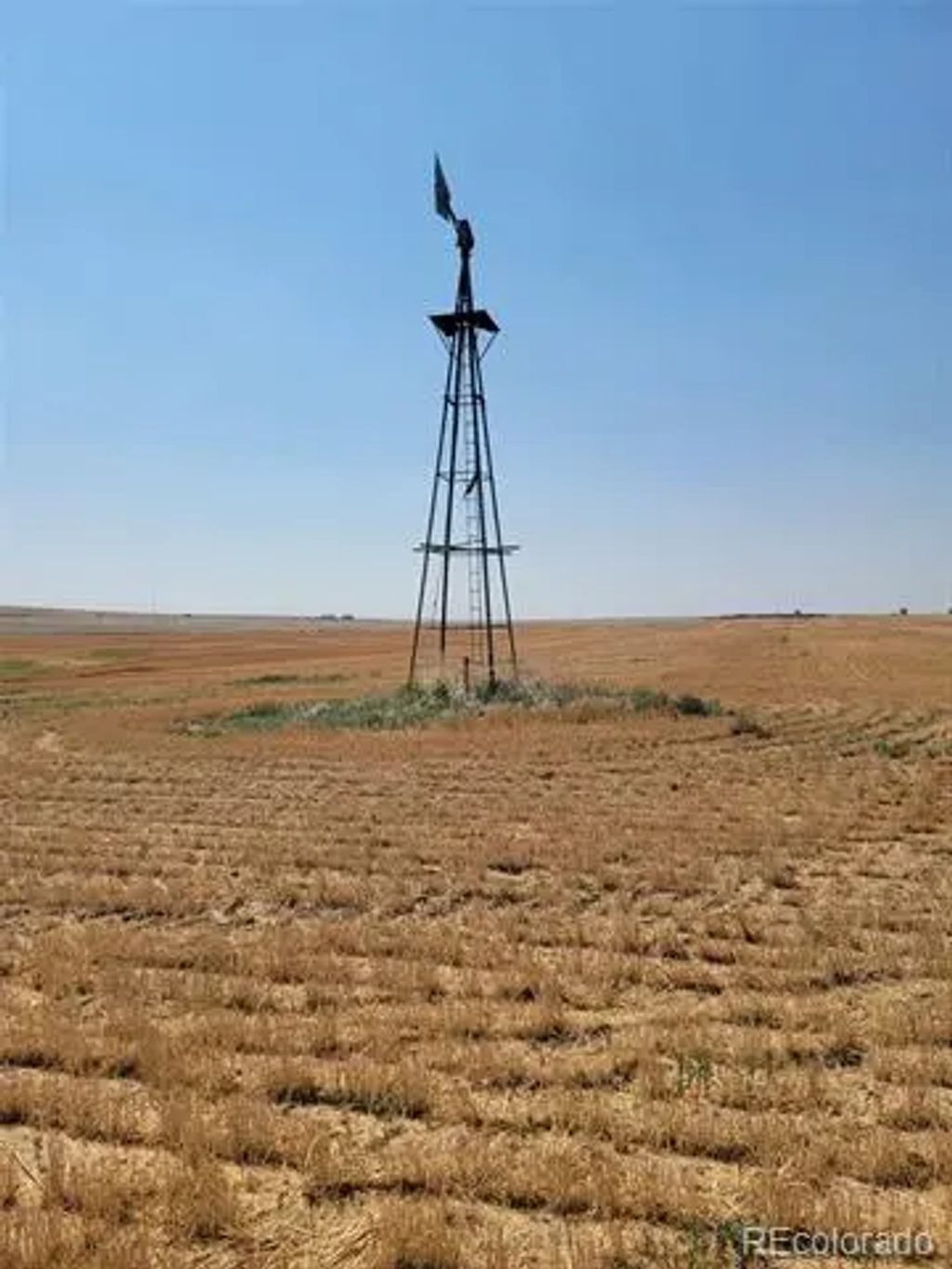 County Road 75, Roggen
