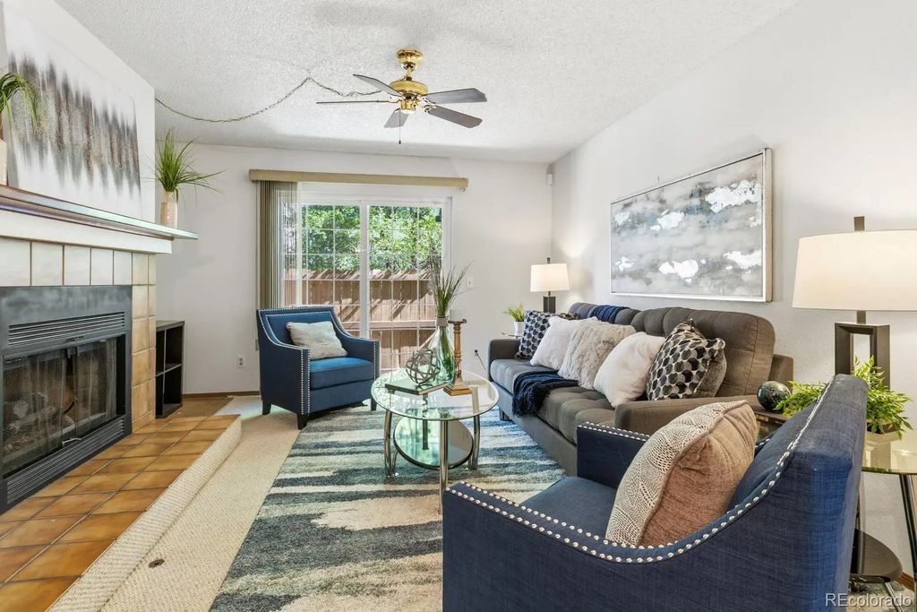 1924 Newland Court, Lakewood