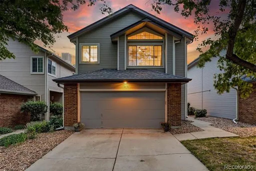 2212 S Nome Court, Aurora