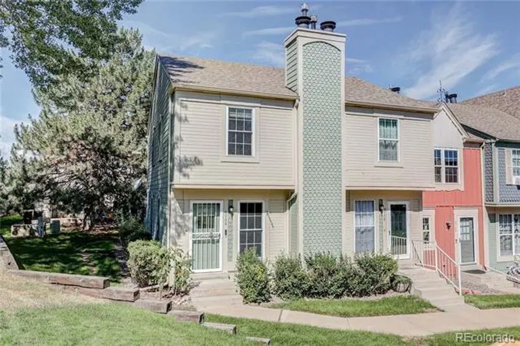 9756 W Cornell Place, Lakewood