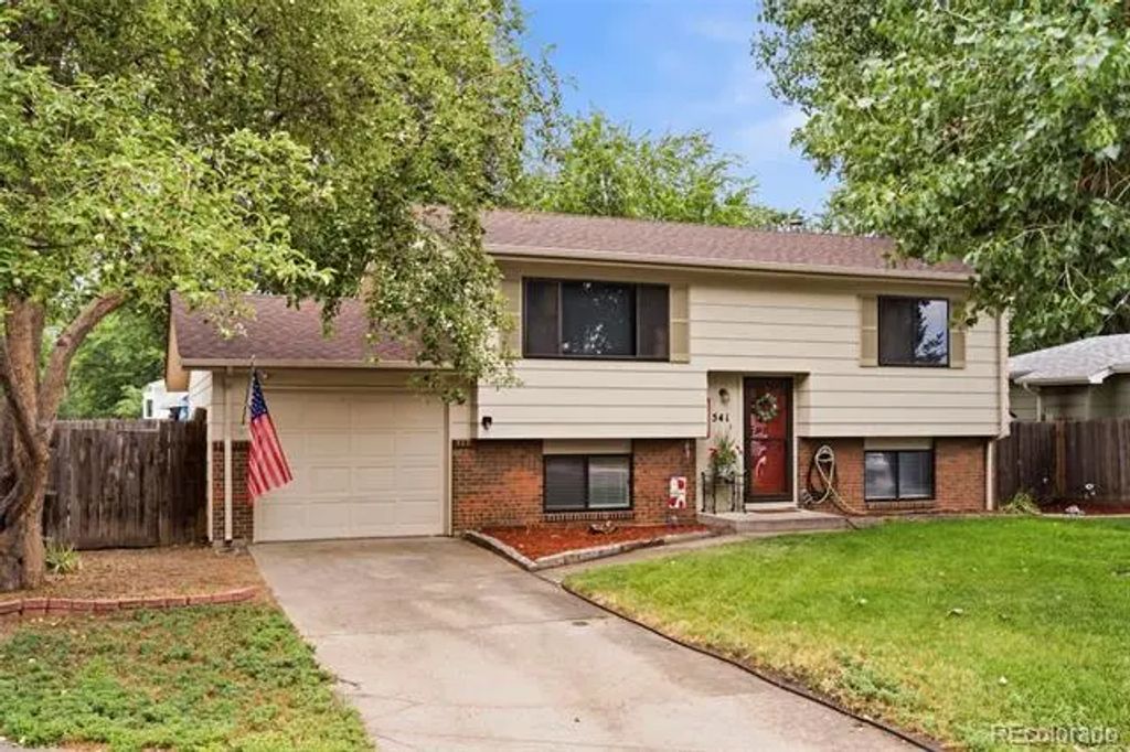 541 Sycamore Drive, Windsor