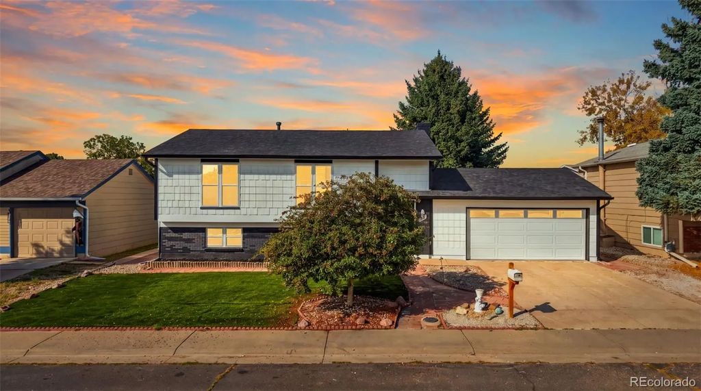 18007 E Bails Place, Aurora