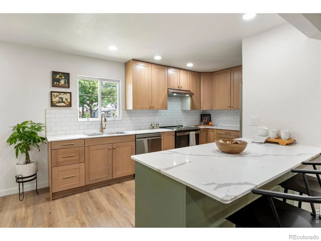 272 Ley Drive, La Salle