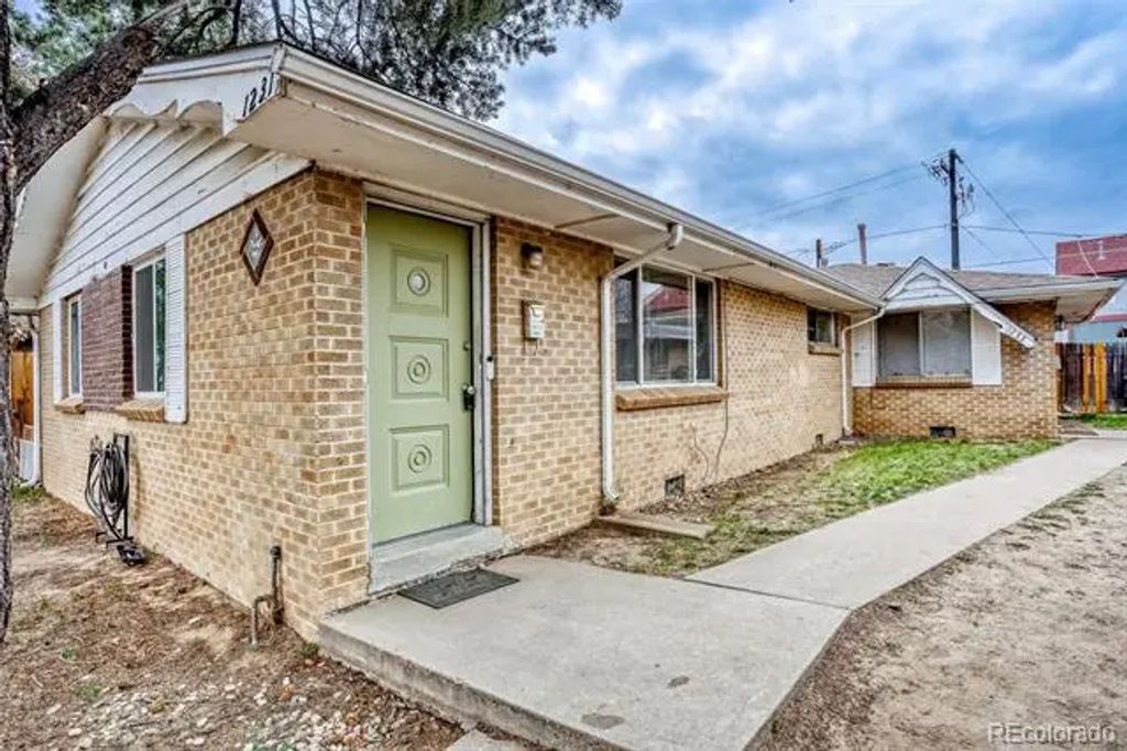 1231 Akron Street, Aurora
