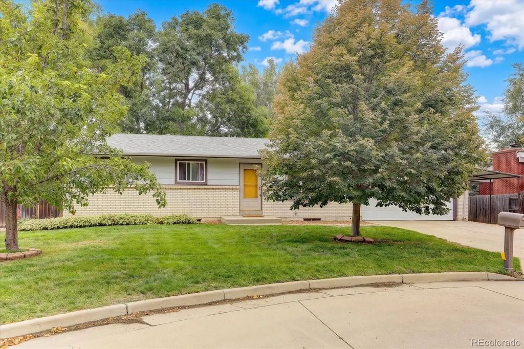 2558 Balsam Street, Lakewood