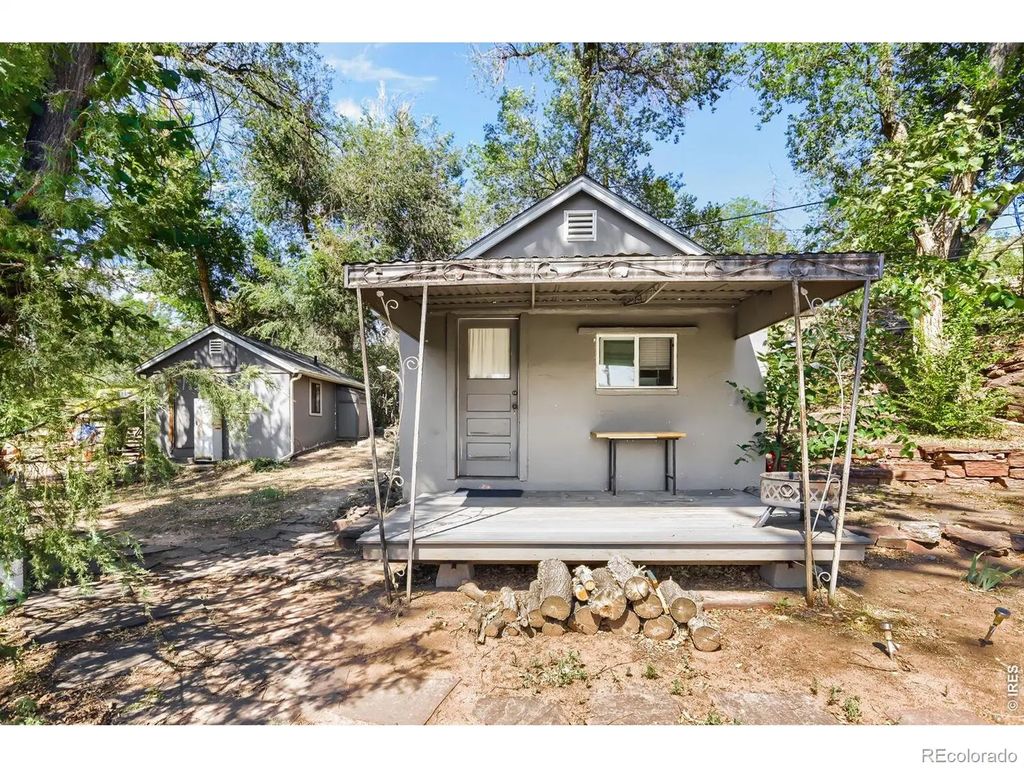 416 2nd Avenue 1, 2, 3, Lyons