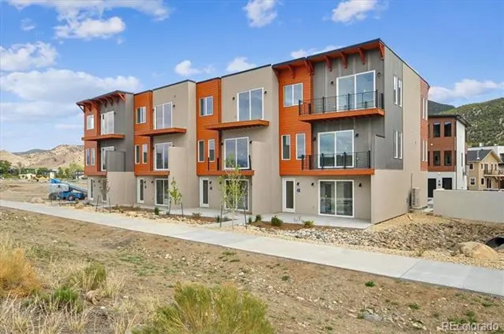 6450 Cleora Road G, Salida