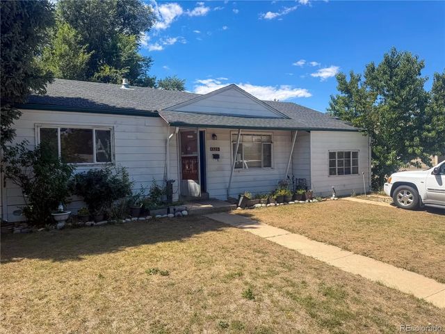 3323 S Grape Street, Denver