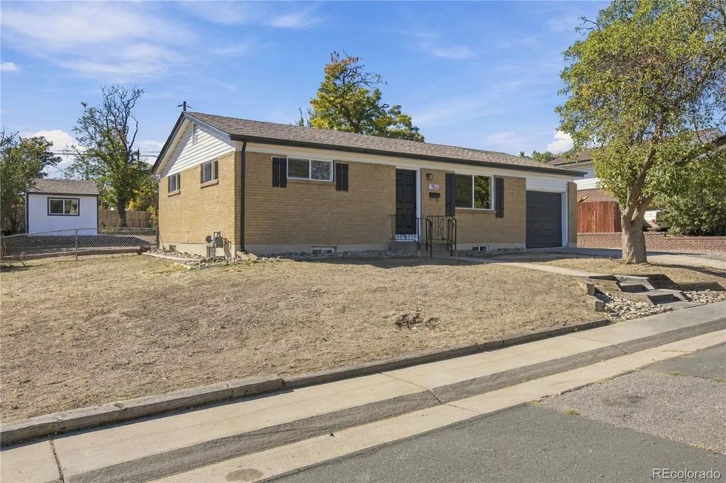 966 Clarkson Court, Thornton
