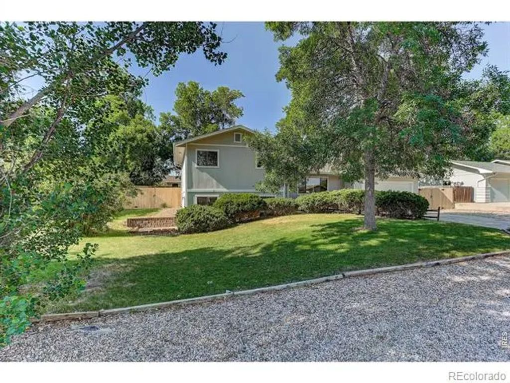 321 Diamond Drive, Fort Collins