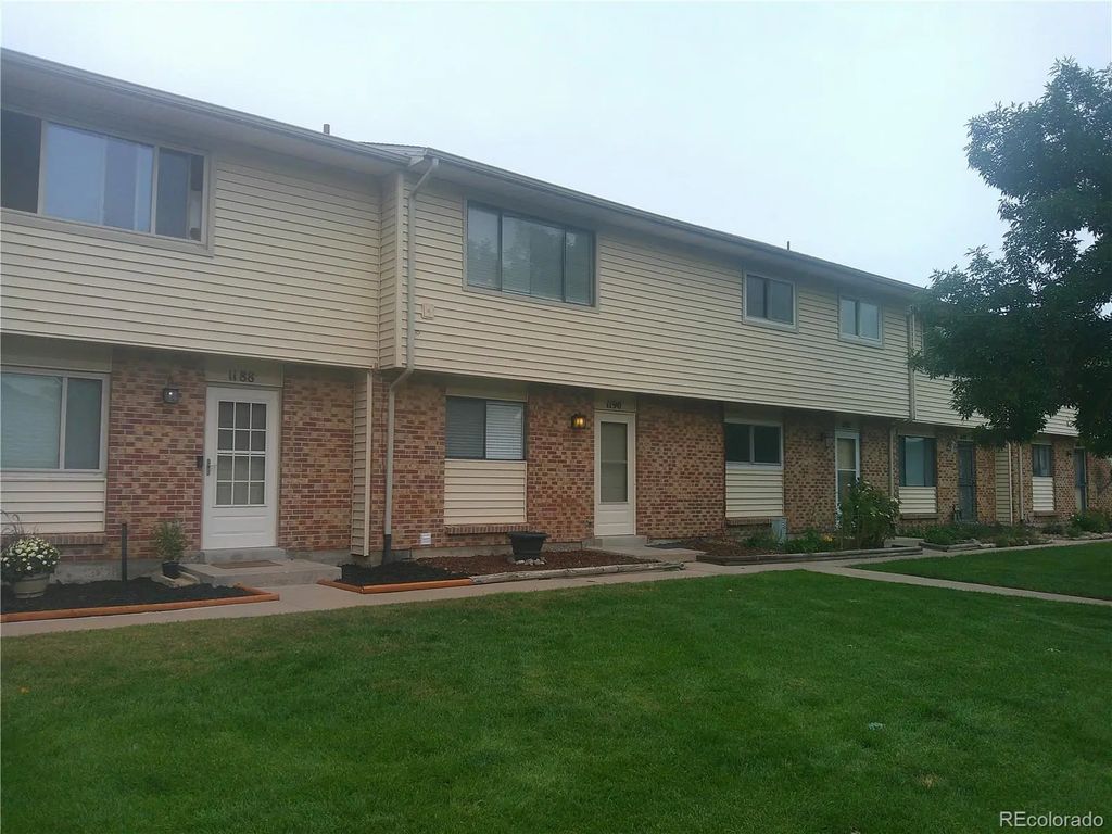 1190 S Troy Street, Aurora