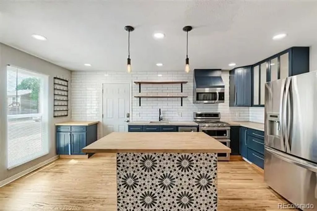 20765 E Buchanan Drive, Aurora