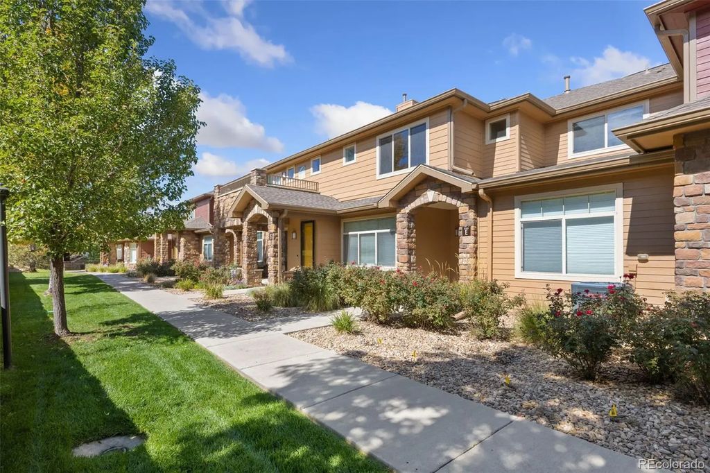 8519 Gold Peak Drive E, Highlands Ranch