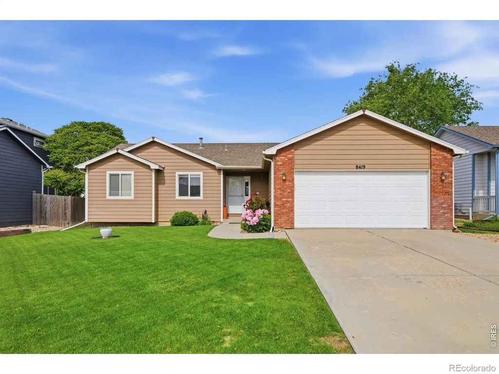 8419 Three Silos Drive, Wellington