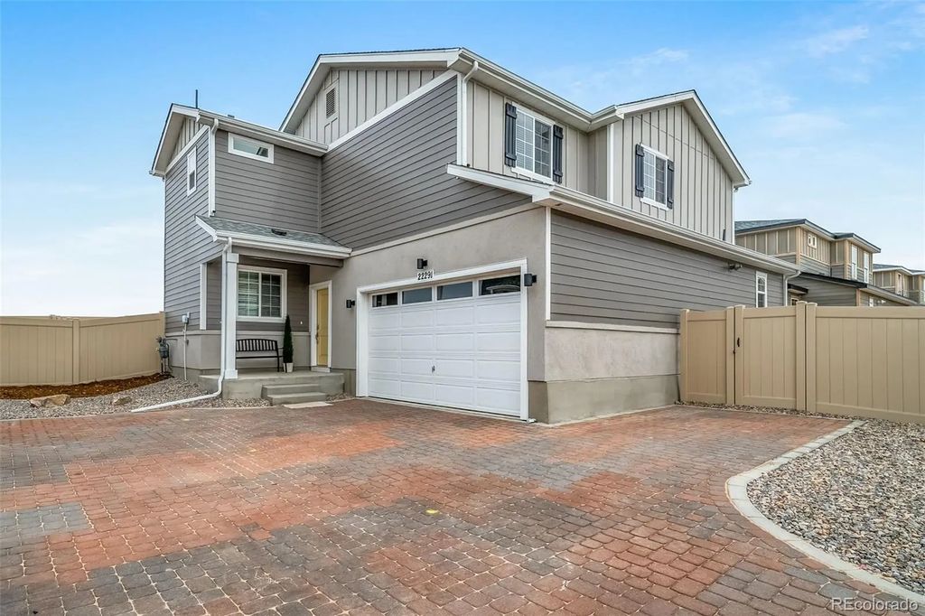 22291 E 38th Place, Aurora