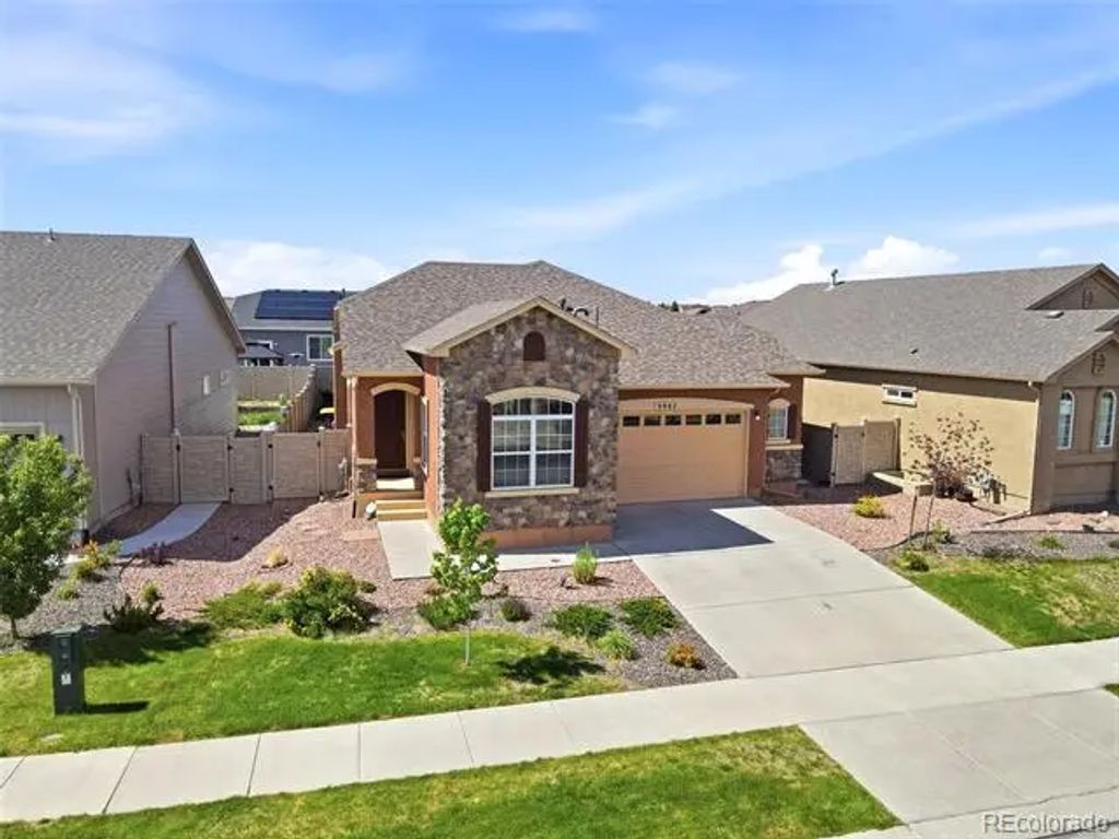 9982 Golf Crest Drive, Peyton