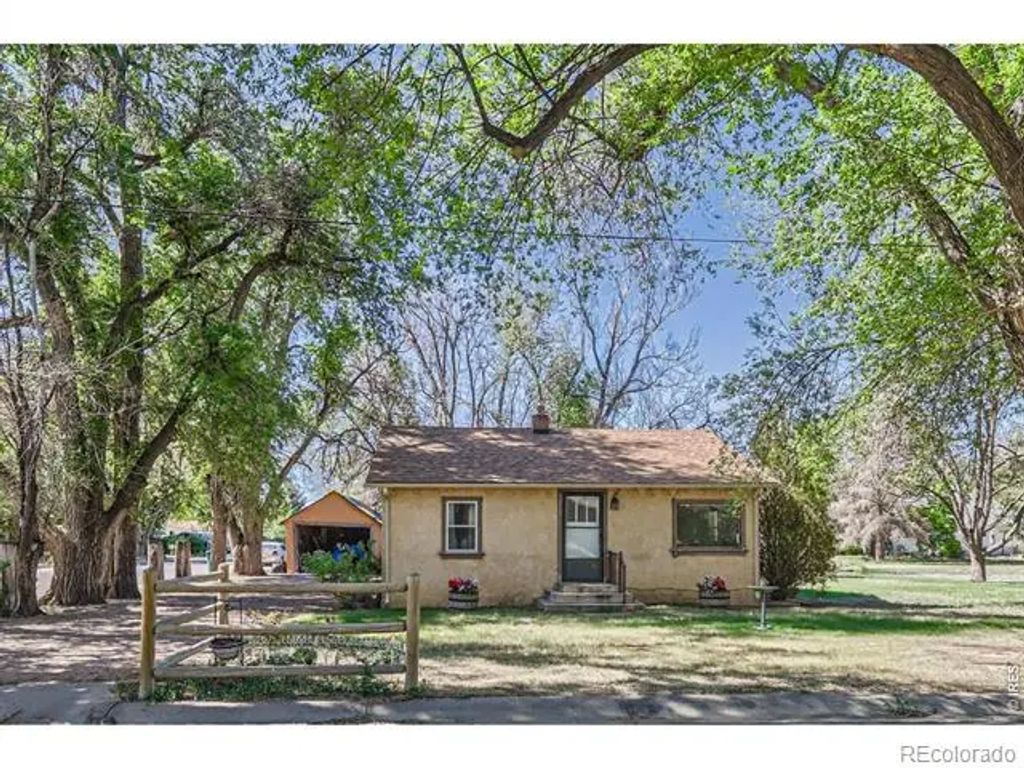 3833 Lincoln Avenue, Wellington