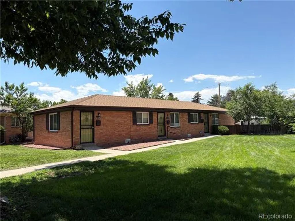 1129 Dallas Street, Aurora