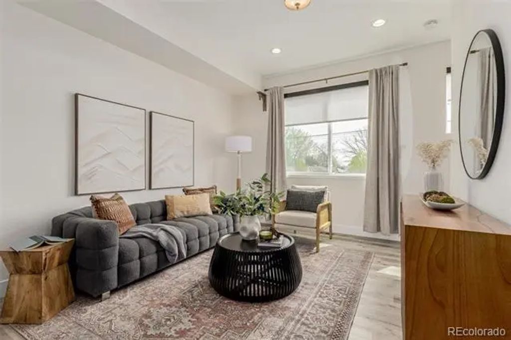 4925 W 10th Avenue 111, Denver