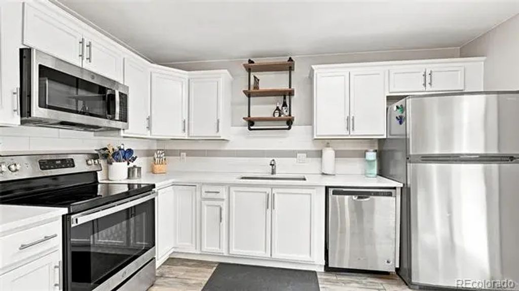 73 S Sable Boulevard D16, Aurora