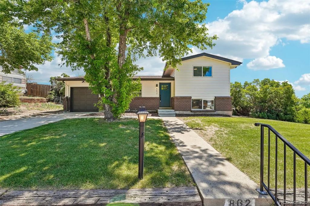 862 S Simms Street, Lakewood