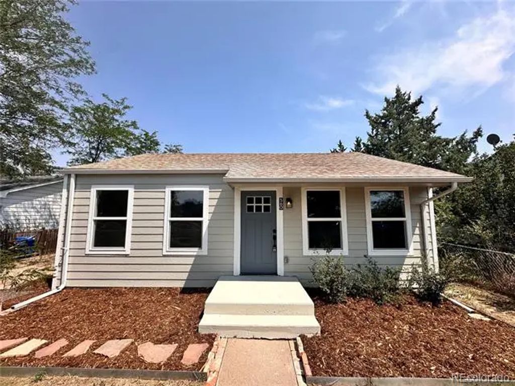 560 J Avenue, Limon
