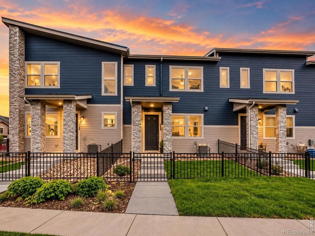 2839 Bear Springs Circle, Longmont