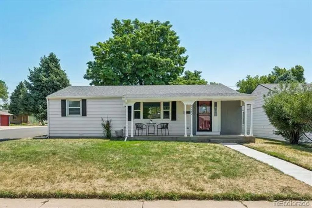 3000 S Corona Street, Englewood