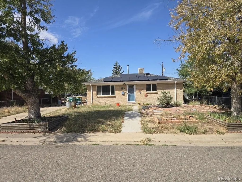 3073 Blackhawk Street, Aurora