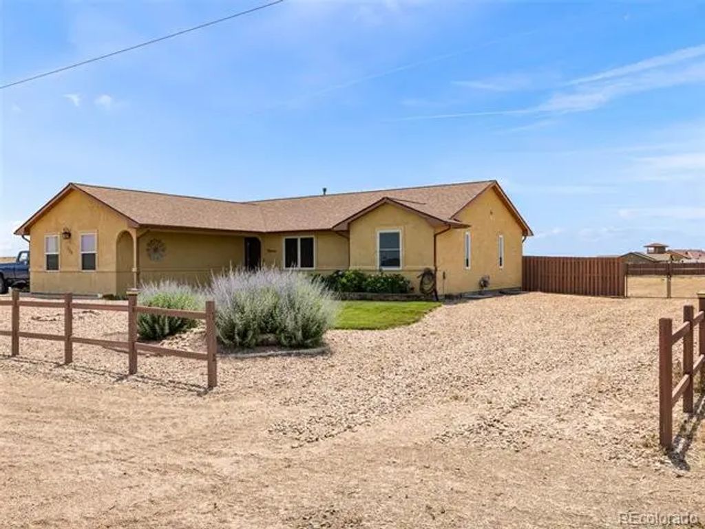 734 E Marigold Drive, Pueblo