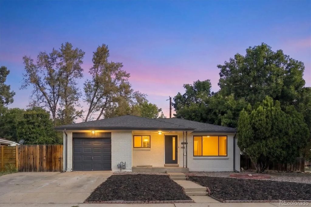 13899 E 25th Avenue, Aurora