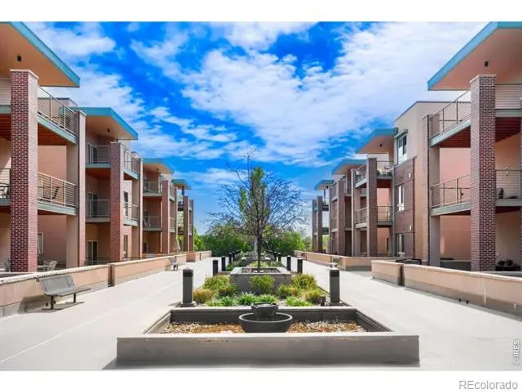 1053 W Century Drive 203, Louisville