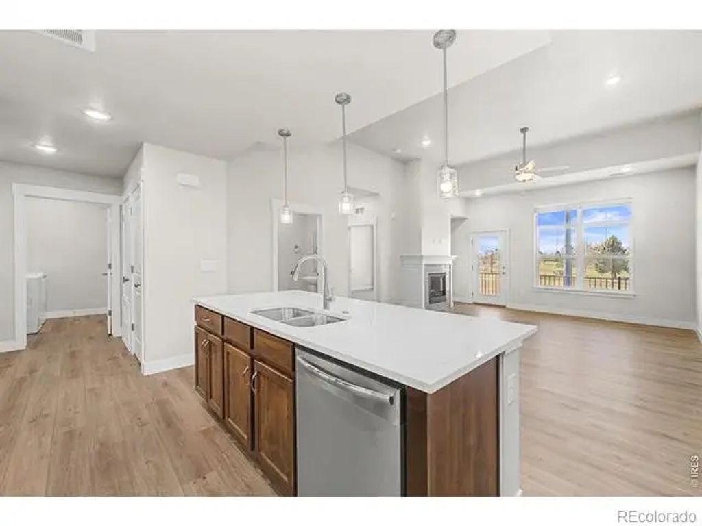 265 High Point Drive 306, Longmont