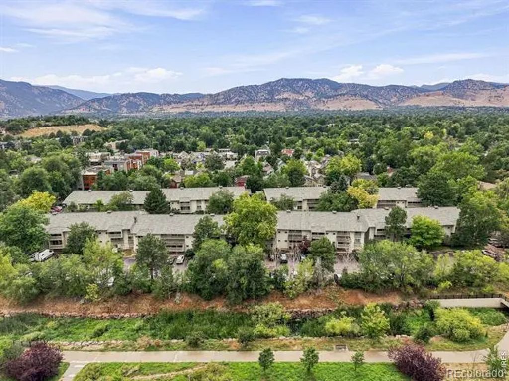 2707 Valmont Road 311d, Boulder