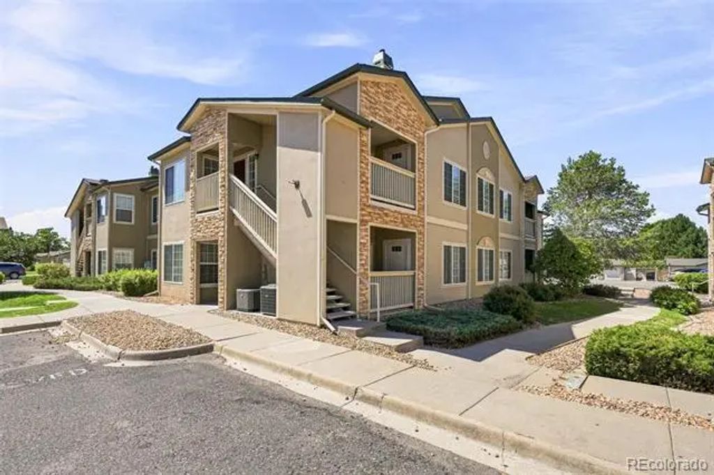 10091 E Carolina Drive 204, Aurora