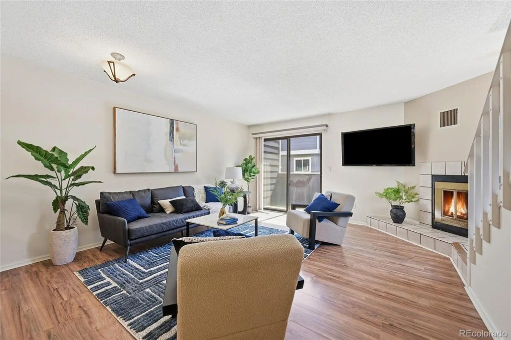 6855 W 84th Way 32, Arvada