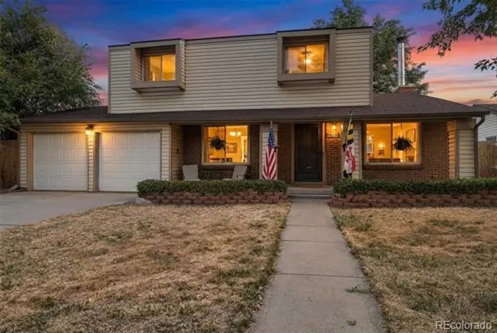 4638 S Kittredge Street, Aurora