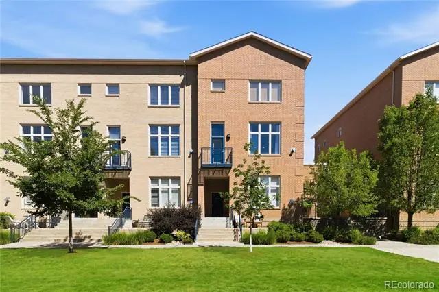 220 Roslyn Street 710, Denver