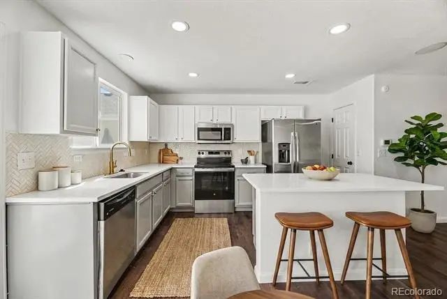 18978 E 58th Avenue, Denver