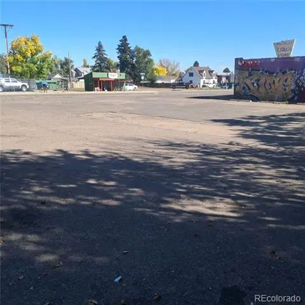 5360 W Mississippi Avenue, Lakewood