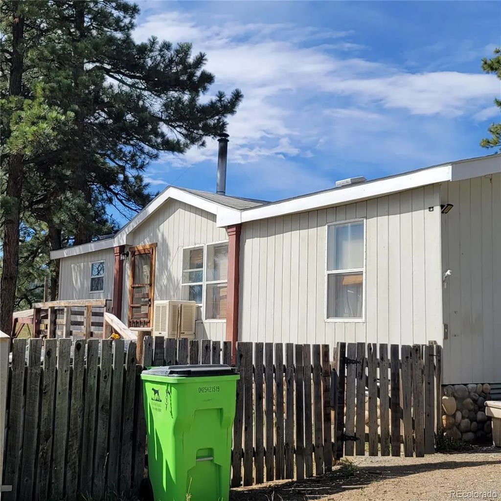 8152 Pine Drive, Rye