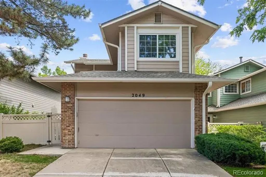 2049 E Phillips Lane, Centennial