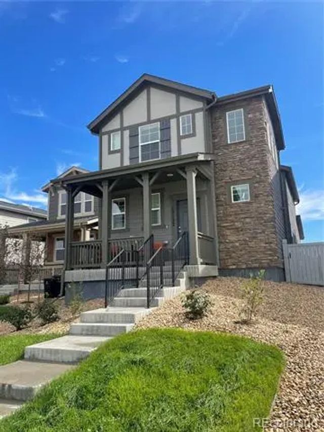 19122 High Point Boulevard, Denver