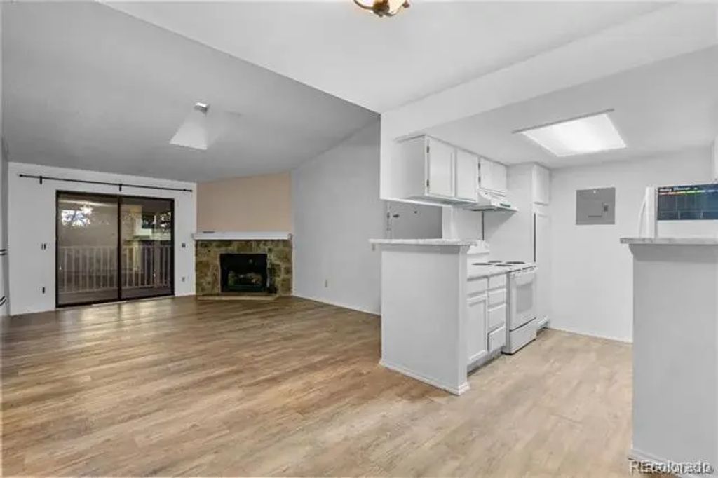 910 S Walden Street 206, Aurora