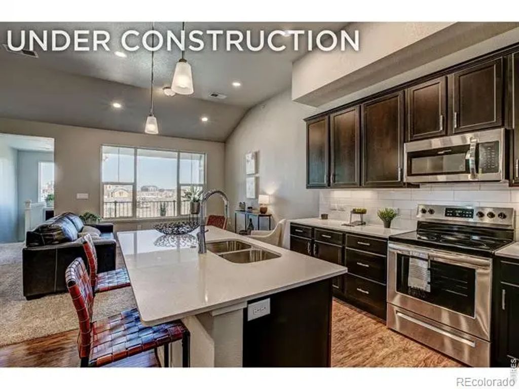410 High Point Drive 206, Longmont