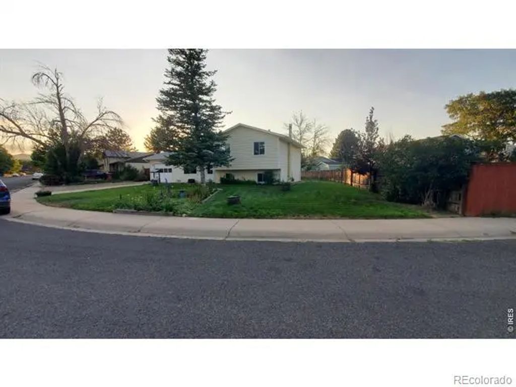 2904 Swing Station Way, Fort Collins